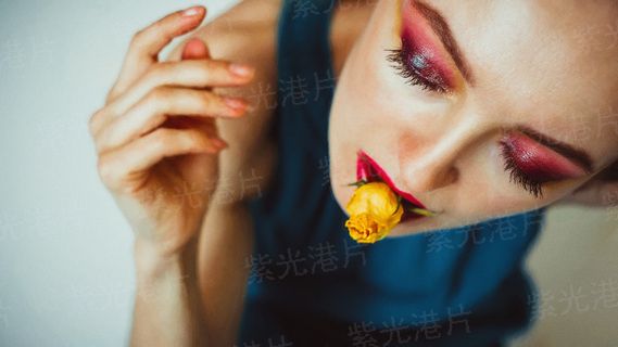 这个少女叫阿冷